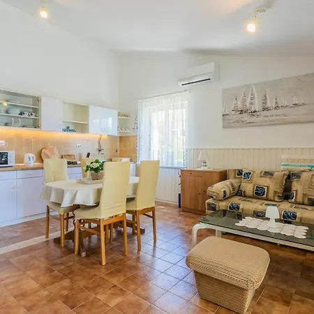 Apartmán Ana Zivogosce-apartment4 Živogošće